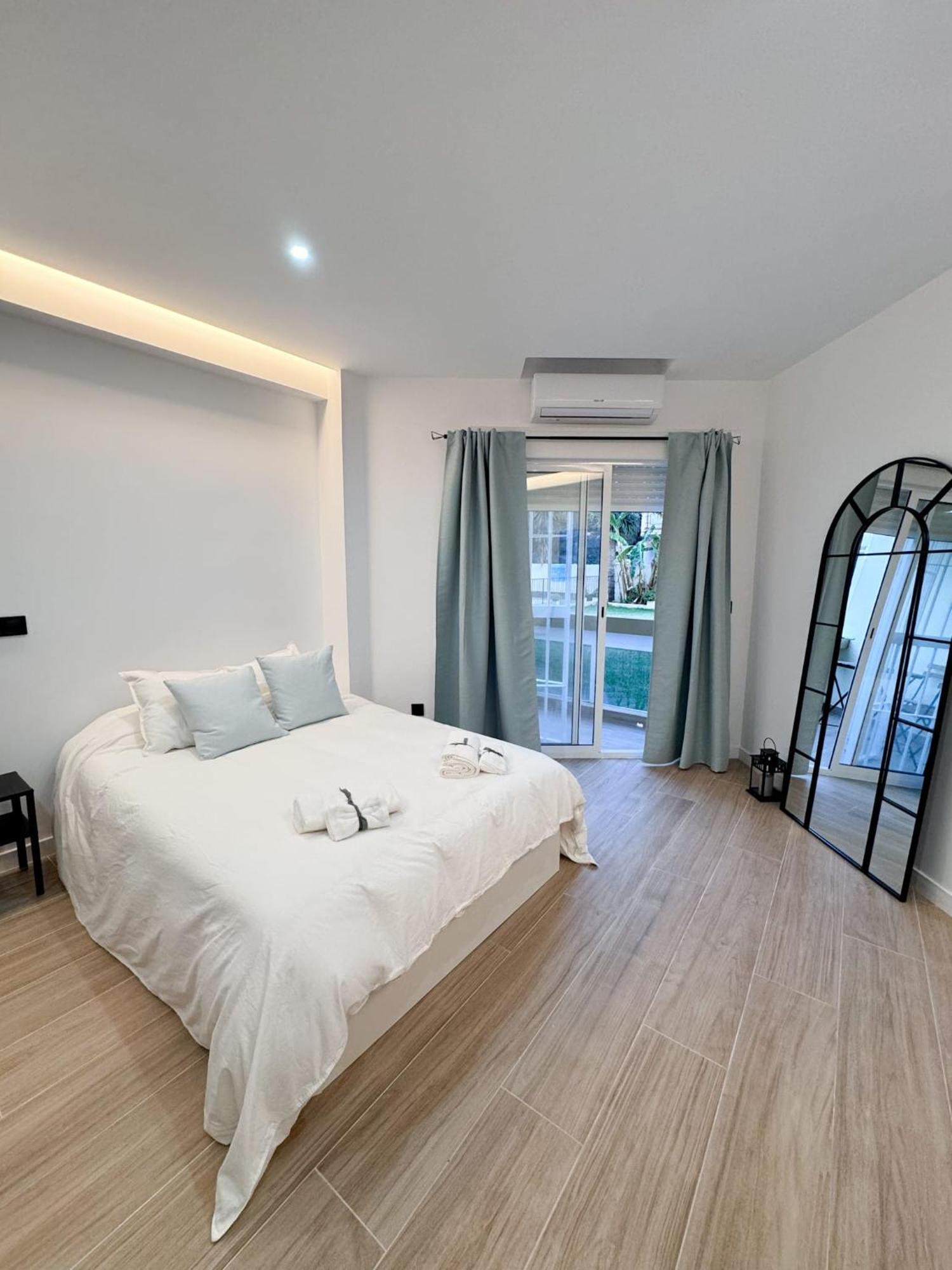 Cactus Stay Apartamento ตอร์เรโมลิโนส ภายนอก รูปภาพ